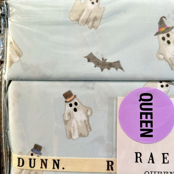 👻Rae Dunn Halloween Queen Sheet Set🦇 - Picture 3 of 5